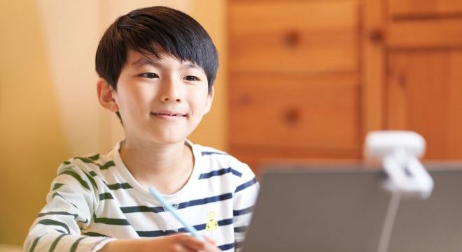 男の子　パソコン